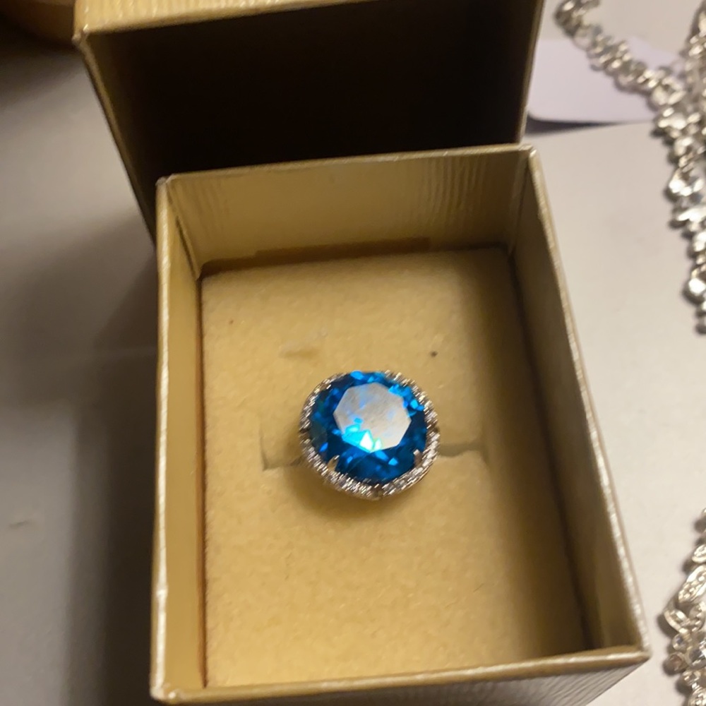 Ring - Picture 6 of 6